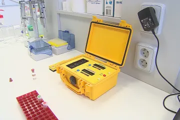 Kufřík, který může zachránit život. Zjistí množství metanolu v krvi