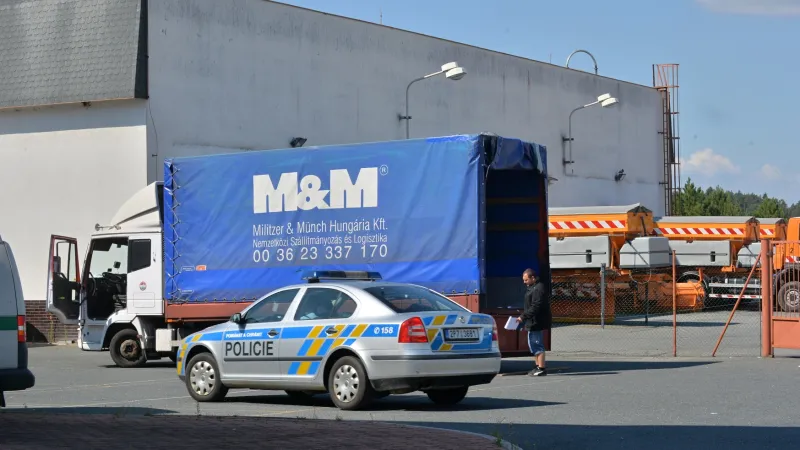Kamion měl maďarskou poznávací značku