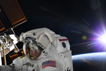 NASA zrušila první čistě ženský výstup do kosmického prostoru. Astronautce nesedl skafandr