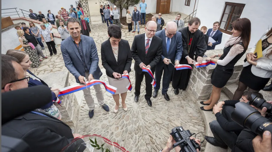 Slavnostní otevření Husova rodného domu v Husinci