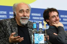 Glosa z Berlinale: Promrzlý Frem či samotářský Úkryt. Festival začal s heslem „film nás spojuje“