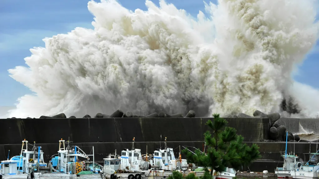 Tajfun Roke v Japonsku