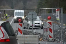 Část silnice mezi Karlovými Vary a Plzní se zhruba na týden uzavřela