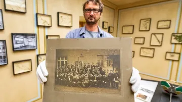 Sbírku ústeckého muzea doplnil vzácný skupinový snímek spolku Burschenschaft