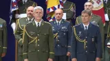 Jde o ocenění Pavla, armády a ČR, shodují se komentáře