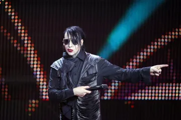 Koncerty 2025: Do Česka poprvé míří Dua Lipa, vrací se Marilyn Manson