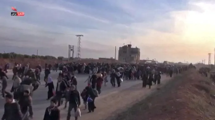 Ze syrského Aleppa prchají tisíce lidí