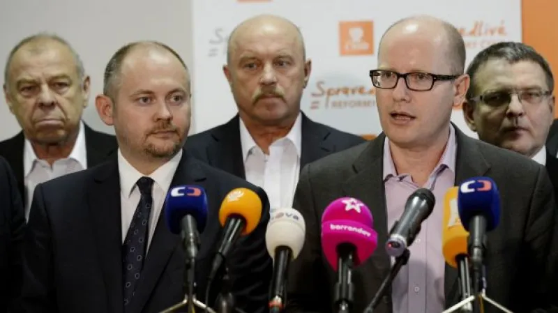 Členové ČSSD napadají stranické kandidátky