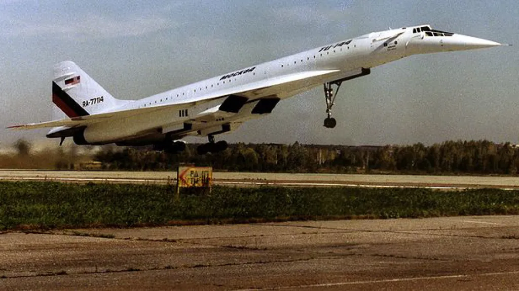 Letoun TU 144