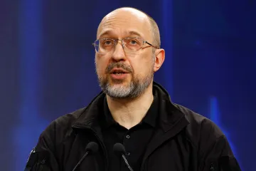 Případné jednání o míru nebude v zákulisí, prohlásil ukrajinský premiér Šmyhal pro ČT