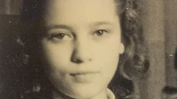 Drahomíra Pazdírková v roce 1942