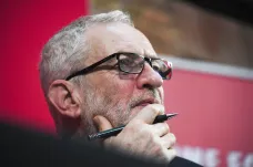 Exšéf labouristů Corbyn se nevypořádal s antisemitismem, strana mu pozastavila členství