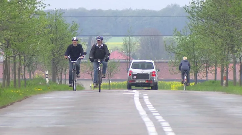 Stěžery plánují cyklostezku a potřebují překlenout budoucí trasu D11