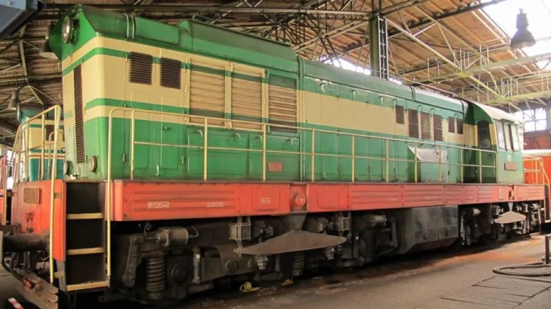 Lokomotiva "Čmelák"