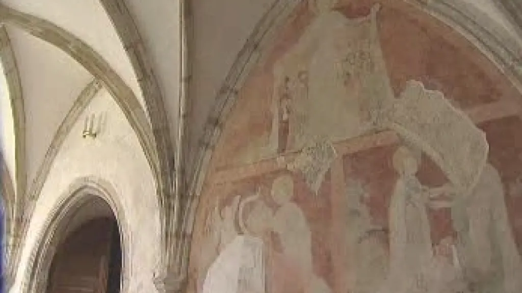 Odkrytá freska v křížové chodbě