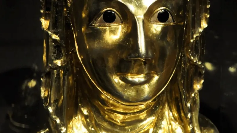 Relikviářová busta svaté Ludmily