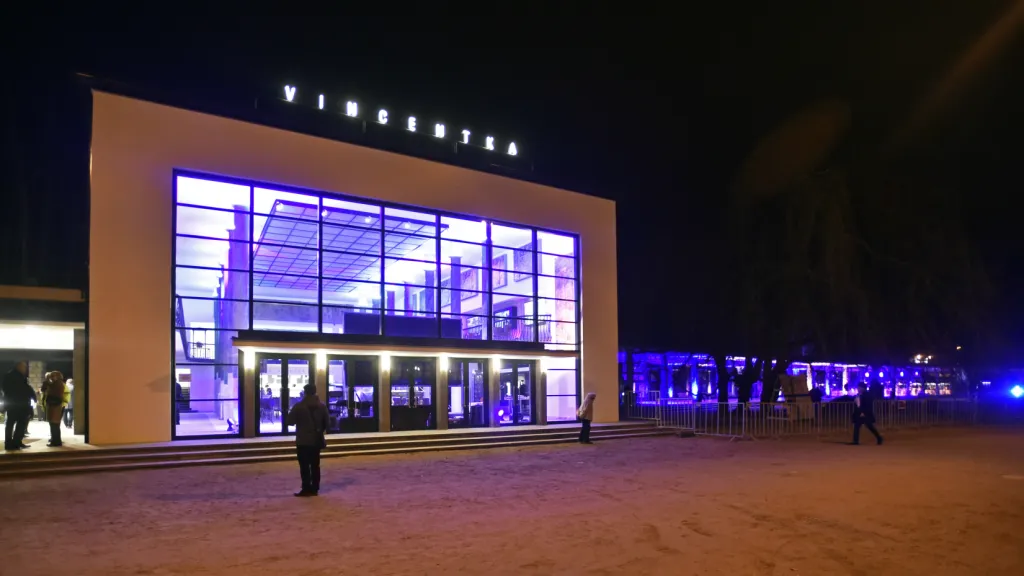 V Luhačovicích slavnostně otevřeli zrekonstruovanou lázeňskou kolonádu