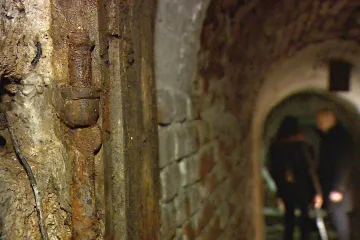 Nově objevený kryt pod Znojmem skrývá tajemství. Jeho historii poodhalí i archivy CIA