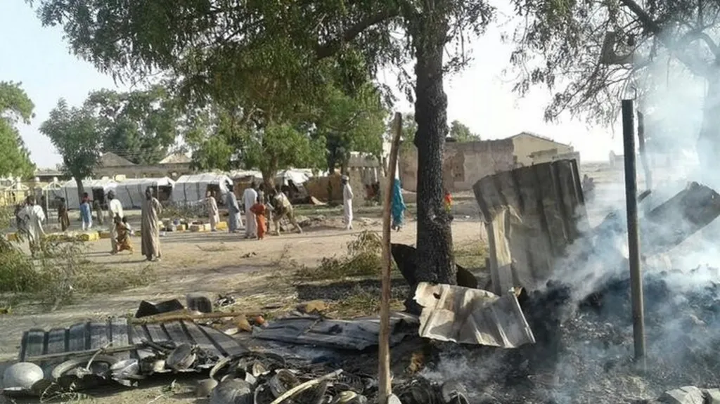 Nigerijský uprchlický tábor po zásahu armády