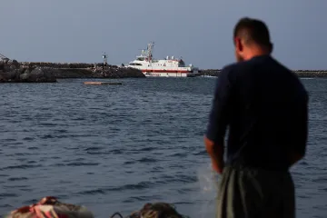 Italská vláda schválila dekret, který má umožnit provoz center pro migranty v Albánii