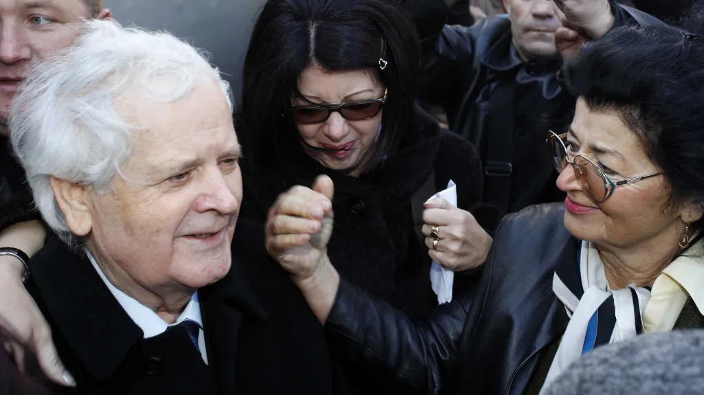 Fikret Abdič odchází z vězení v Pule