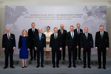 Víte, co je v sázce pro svobodu světa, řekl Biden na jednání s východním křídlem NATO