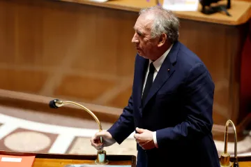 Padla francouzská vláda