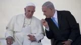 Papež označil konflikt mezi Izraelem a Palestinou za nepřijatelný