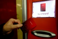 Praha zatím nemusí platit za licence k Opencard. Soud zamítl žalobu firmy eMoneyServices