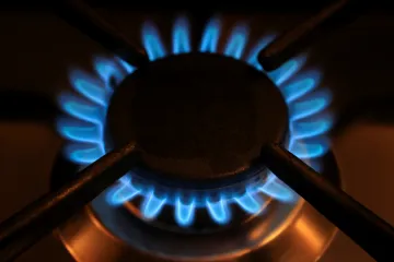 Více než polovina domácností šetří na energiích, ukázal průzkum