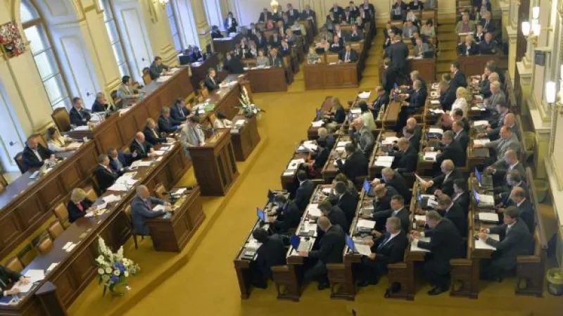 Mimořádná schůze sněmovny k migrační krizi