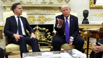 Americký prezident Donald Trump se setkal s generálním tajemníkem NATO Markem Ruttem v Bílém domě (22. října 2025)