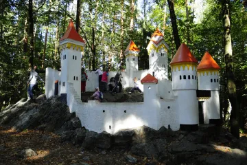 Miniatura u Slatiňan je ve špatném stavu. Kočičí hrádek čeká oprava