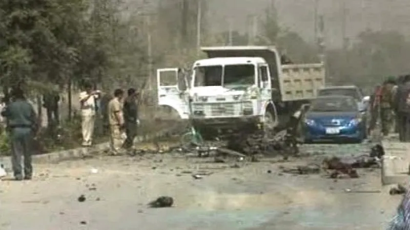 Silný výbuch otřásl centrem Kábulu blízko čtvrti západních diplomatů a prezidentského paláce.