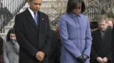 Barack Obama s manželkou Michelle uctili památku obětí střelby z Tucsonu