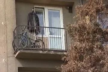 Rekonstrukci domu může zkomplikovat přeměna balkonů na lodžie