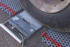 Místům zatíženým kamiony má ulehčit Inspekce silniční dopravy