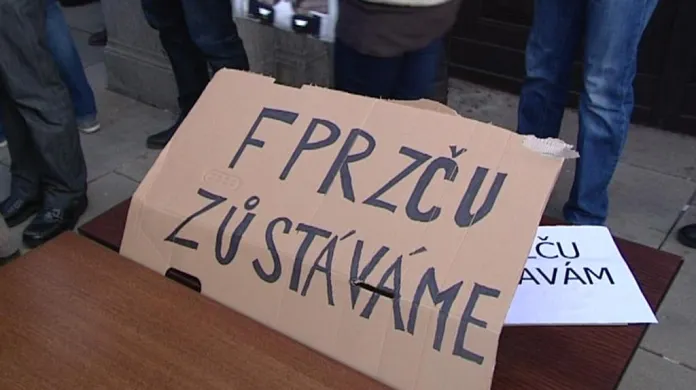 Protesty proti rušení plzeňských práv v únoru 2012