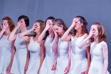  White Piece ženám nepřináší peace