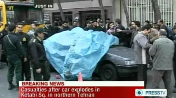 Automobil íránského profesora po výbuchu bomby