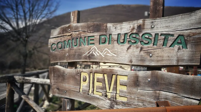 Vesnice Ussita a Visso. Pár kilometrů jižně odsud se nacházelo epicentrum říjnového zemětřesení.