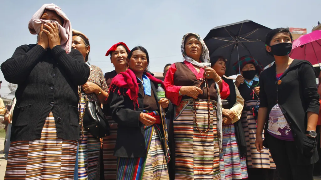 Pohřeb nepálských šerpů, kteří zahynuli v lavině