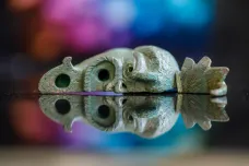 V Izraeli se našla dva tisíce let stará lampa ve tvaru tváře. Je vzpomínkou na Druhý chrám