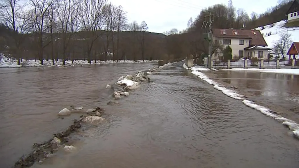 Hladiny řek stoupají