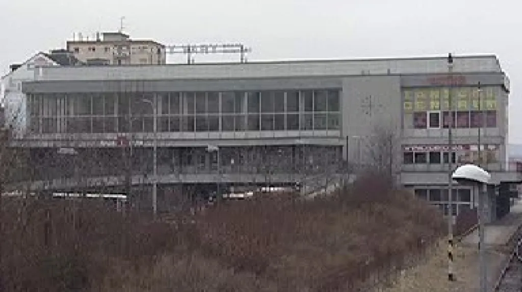 Budova Dolního nádraží v Karlových Varech