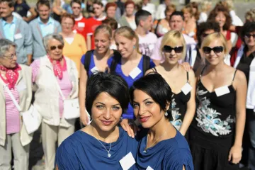 Každé čtyřicáté dítě na světě je nyní z dvojčat, je to nejvíc v dějinách