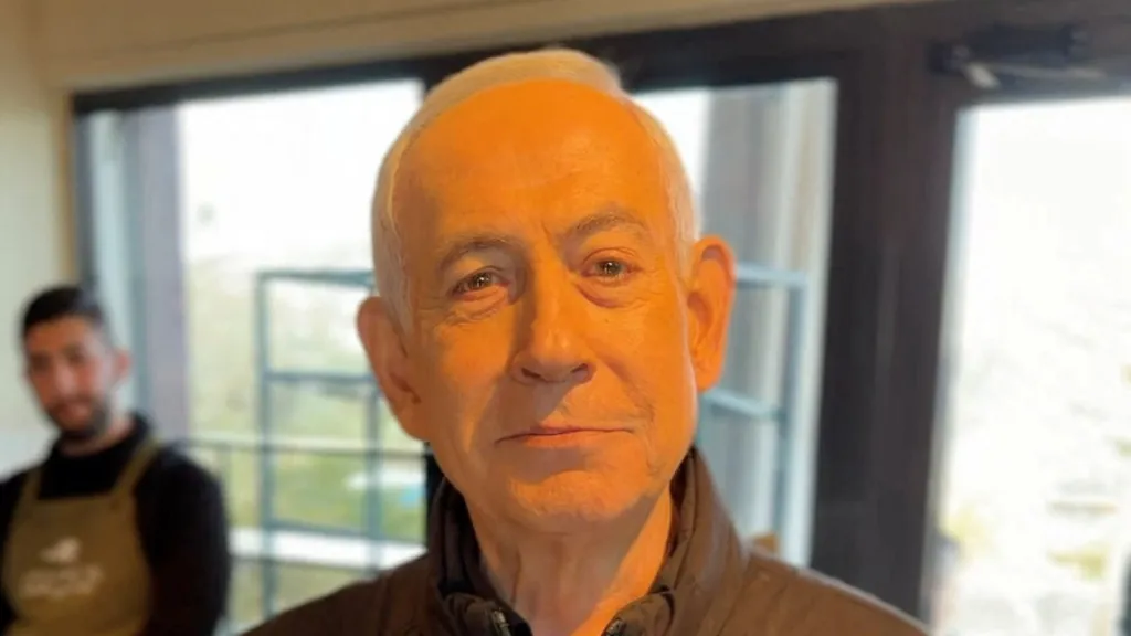 Izraelský premiér Benjamin Netanjahu sdílel na sociálních sítích video z kavárny v Jeruzalémě