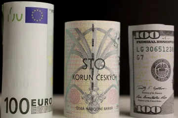 ČNB může prodloužit intervence. Vláda je pro