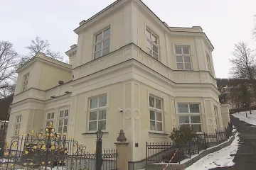 Rusové se v Česku dál zbavují majetku. Bojí se přitvrzení sankcí