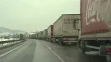 Kolona kamionů